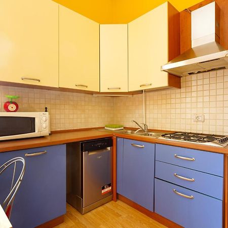 Milano Viale Umbria Colorful Apartment Esterno foto