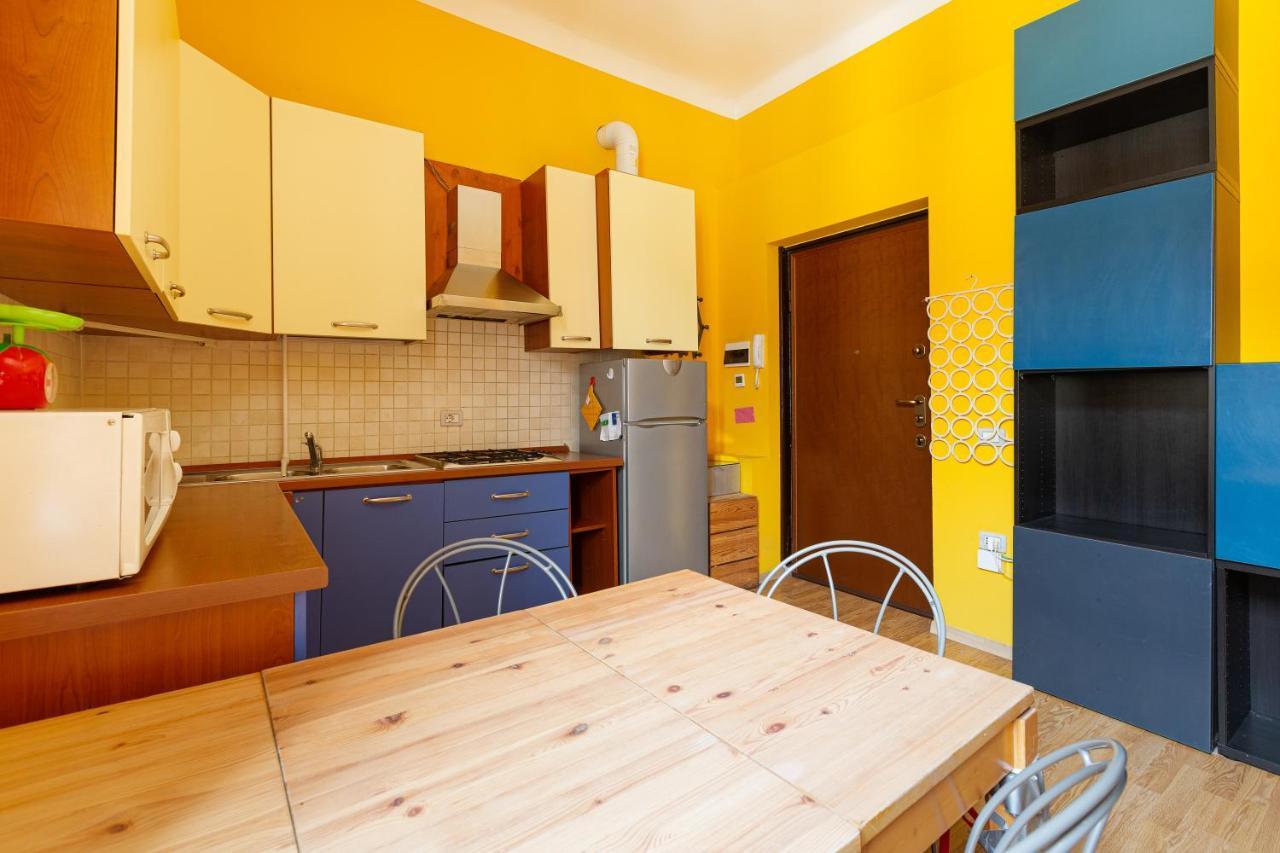 Milano Viale Umbria Colorful Apartment Esterno foto
