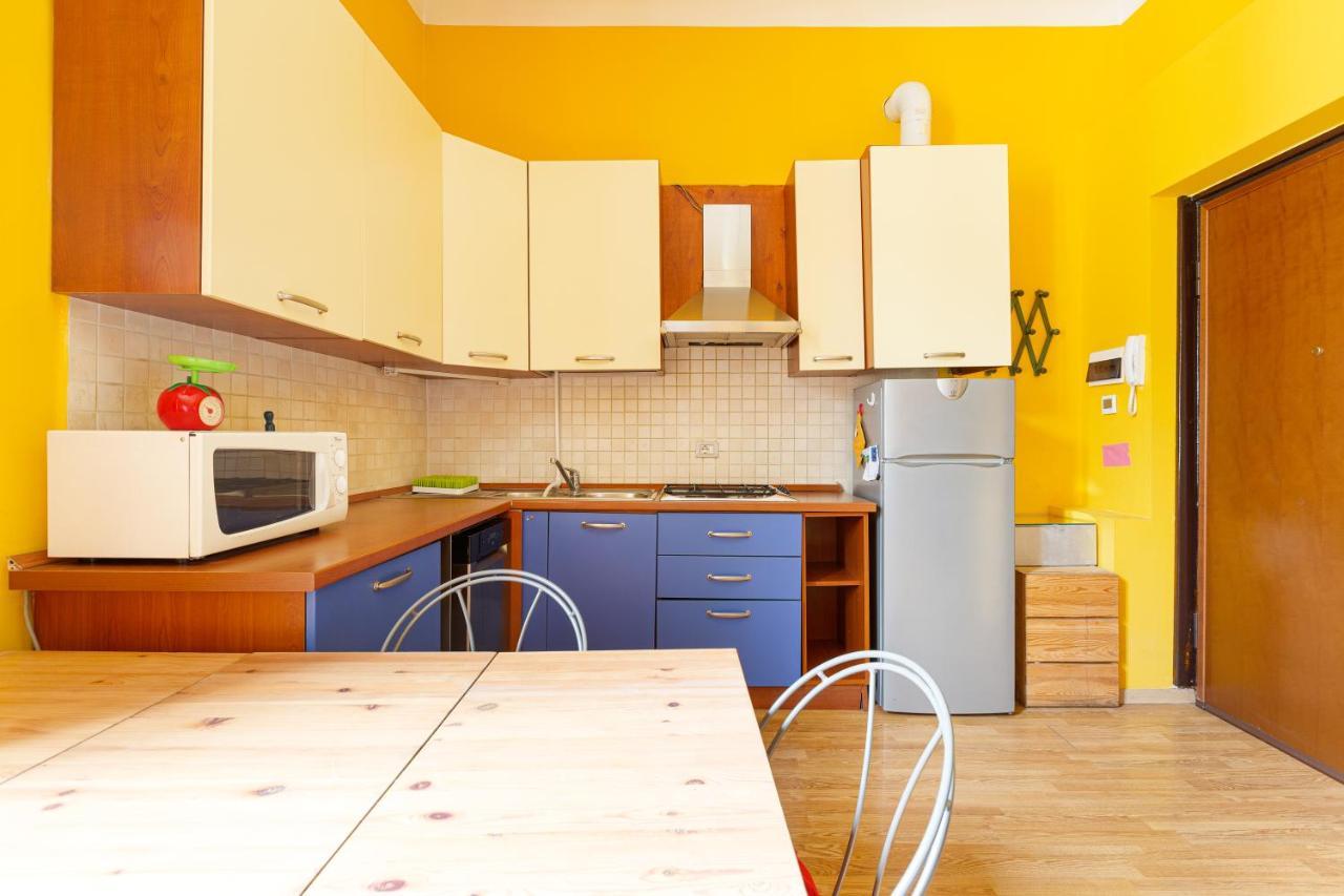 Milano Viale Umbria Colorful Apartment Esterno foto